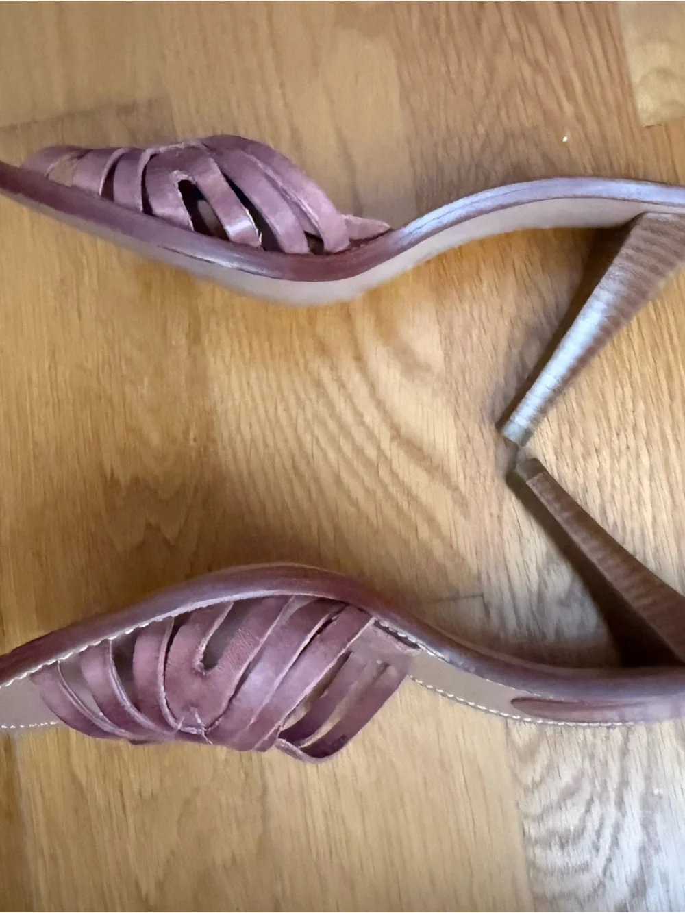 KORS Michael Kors Mauve Leather Slide sandal